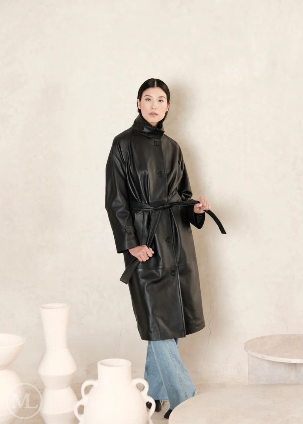 files/Luna_Women_s_Black_Belted_Lambskin_Leather_Trench_Coat_women_holding_the_belt.jpg
